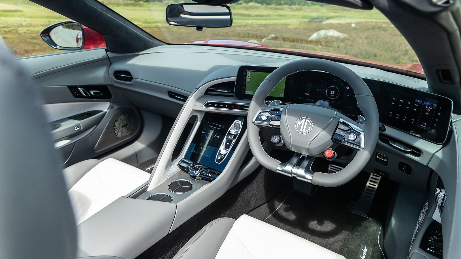 MG Cyberster, interior